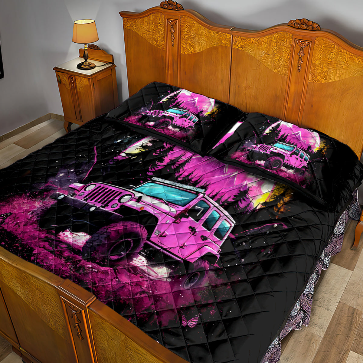 pink-jeep-quilt-bed-set-not-all-who-wander-are-lost