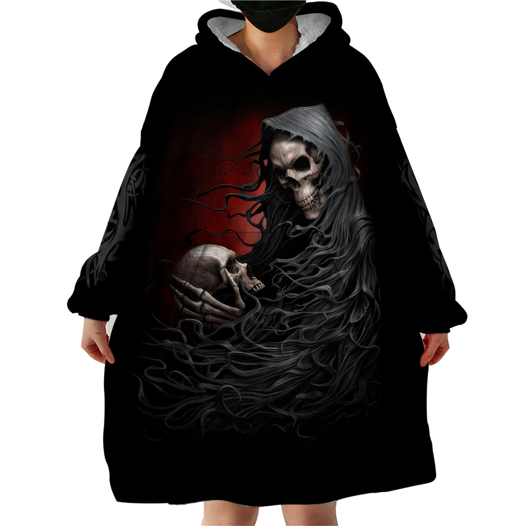 skull-wearable-blanket-hoodie-death-angel-hold-skull