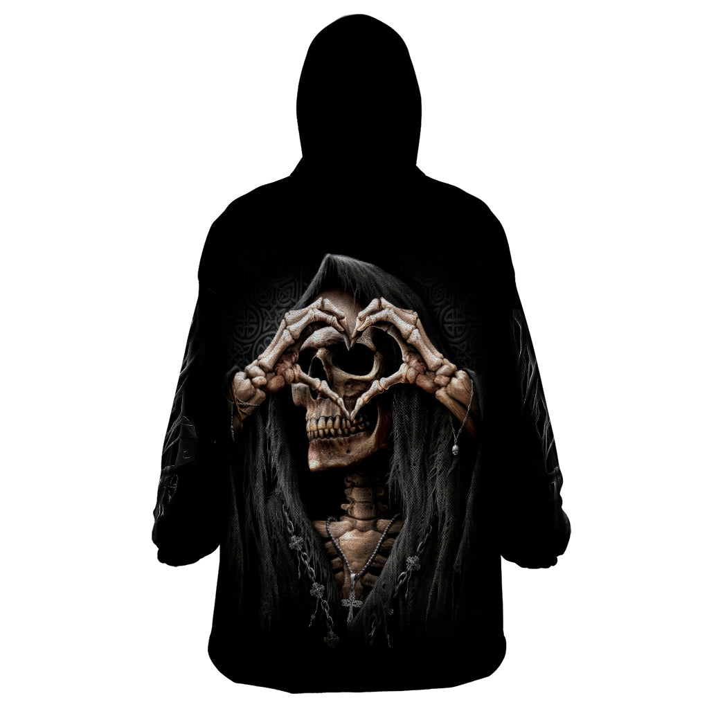 reaper-heart-wearable-blanket-hoodie-eternal-embrace-uniting-souls-in-the-realm-of-skulls
