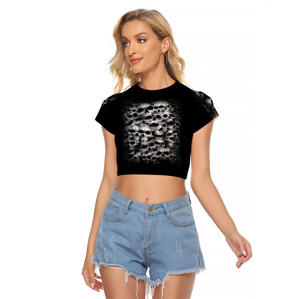 skull-raglan-cropped-t-shirt-twisted-head-skull