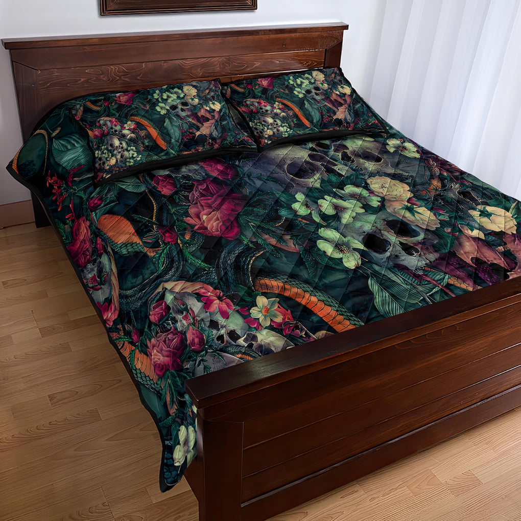 skulls-and-snakes-quilt-bed-set