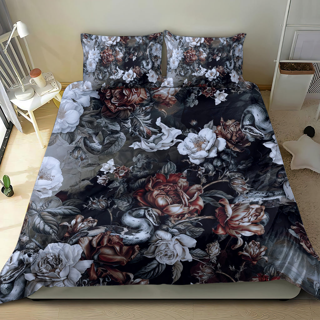 skulls-roses-and-white-snakes-bedding-set