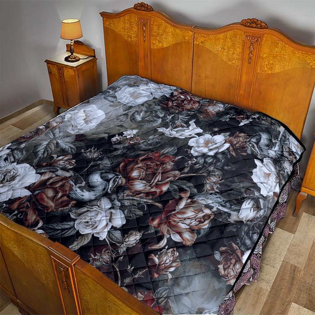 skulls-roses-and-white-snakes-quilt