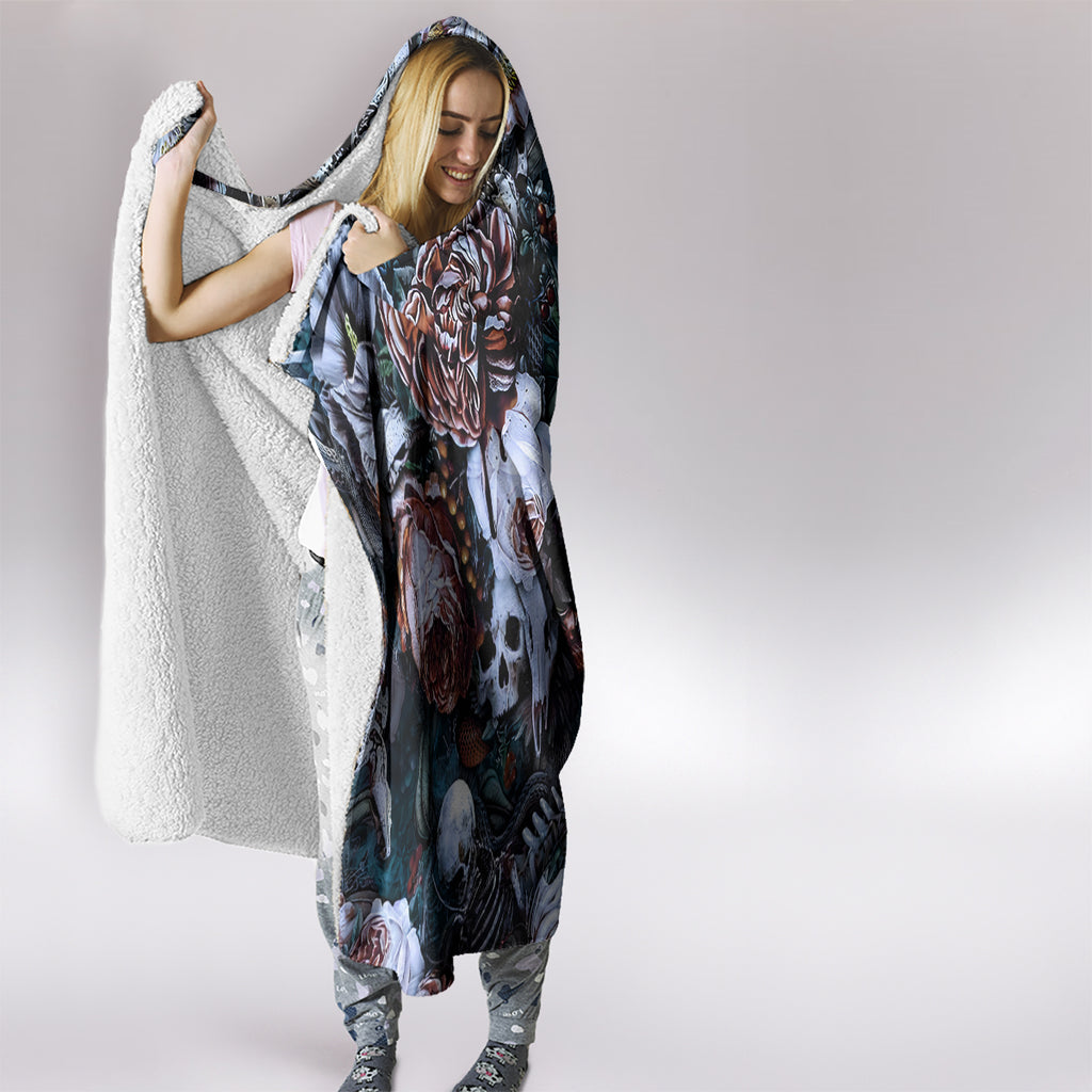 skulls-white-nightmare-hooded-blanket