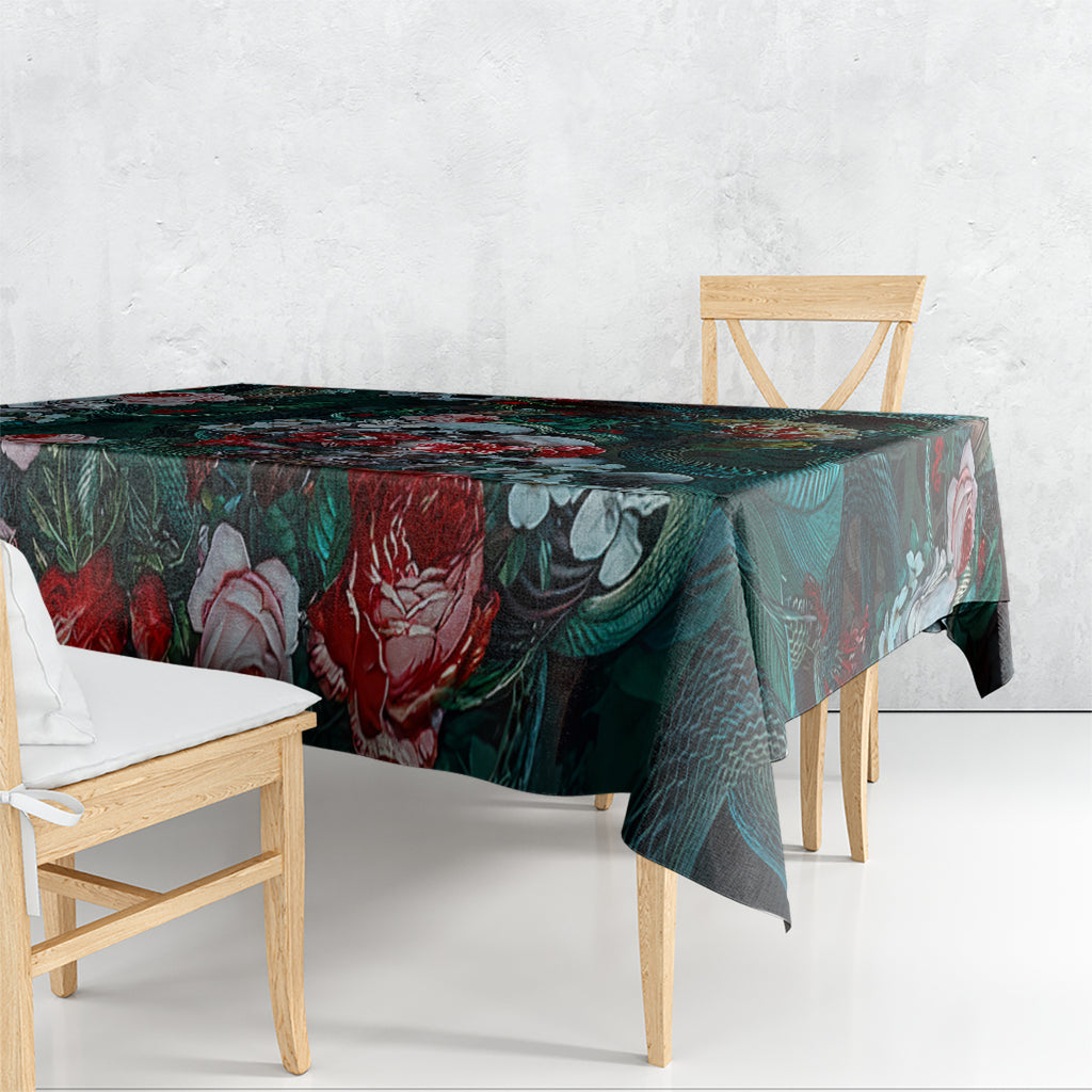 green-poison-tablecloth
