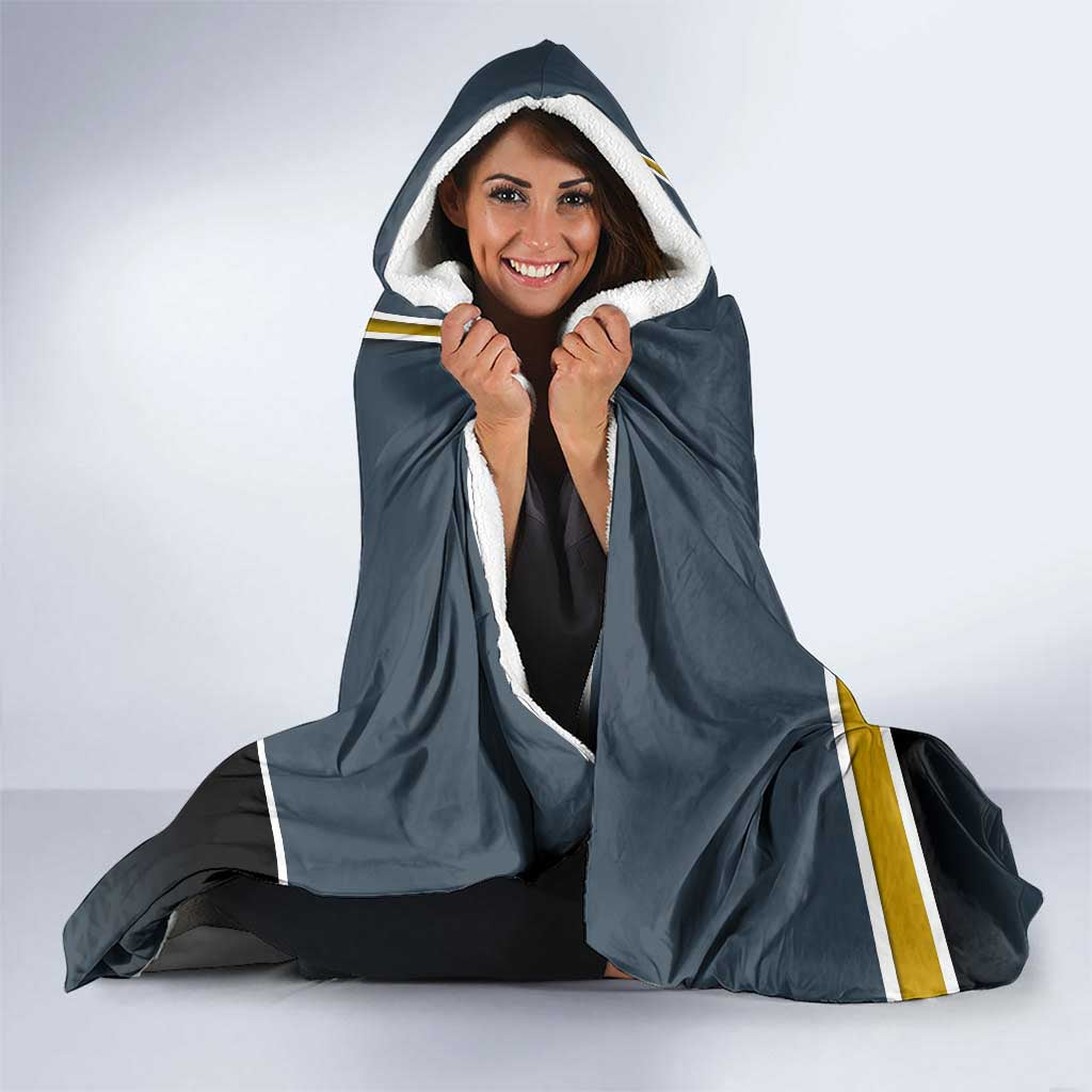 Zoe Hange Attack on Titan Hooded Blanket Anime Urban Chic Illustration