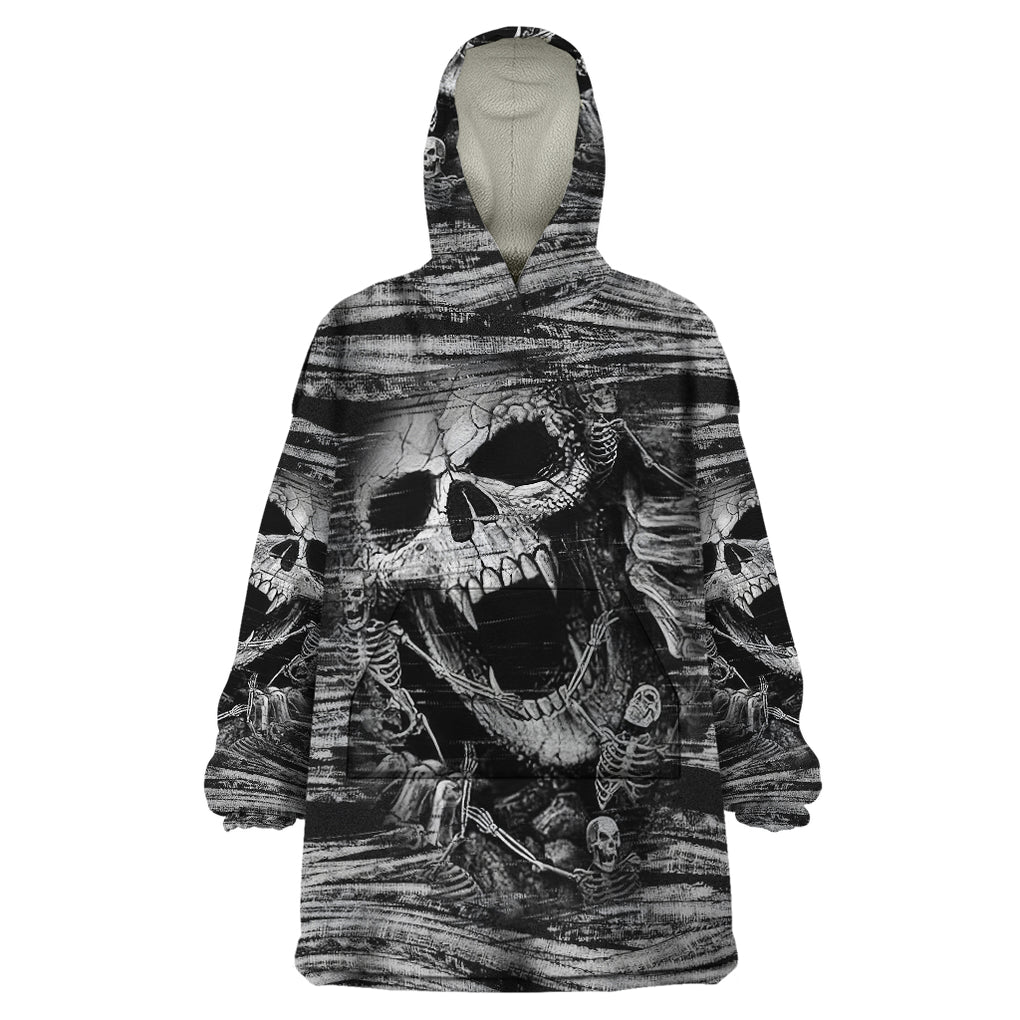 black-and-white-metallica-skull-wearable-blanket-hoodie