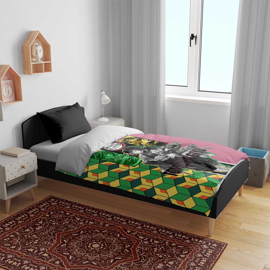 Giyu Tomioka from Demon Slayer Bedding Set with Geometric Pattern Sleeve and Pink and Black Manga Panel Design - The Mazicc