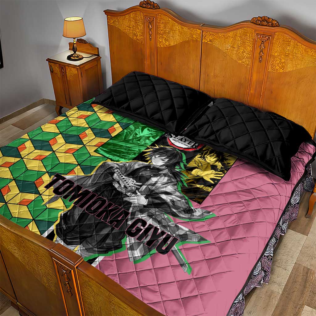 Giyu Tomioka from Demon Slayer Quilt Bed Set with Geometric Pattern Sleeve and Pink and Black Manga Panel Design - The Mazicc