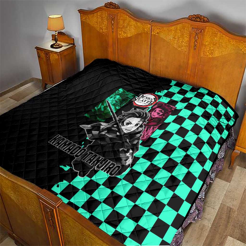 Tanjiro Kamado from Demon Slayer Quilt with Green Black Checkered Pattern and Water Breathing Sword Pose Design - The Mazicc