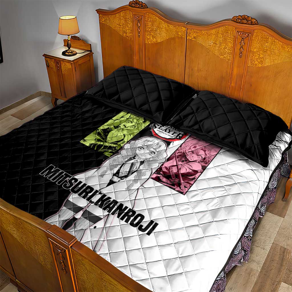Mitsuri Kanroji from Demon Slayer Quilt Bed Set with Black and White Split Background and Energetic Sword Pose Manga Style Design - The Mazicc