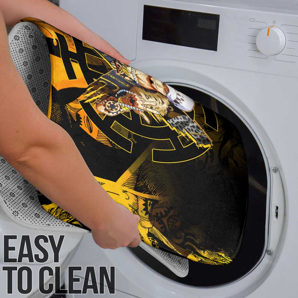 Trafalgar Law One Piece Yellow and Black Theme Bathroom Set with Jolly Roger Symbol and Manga Panel Design - The Mazicc