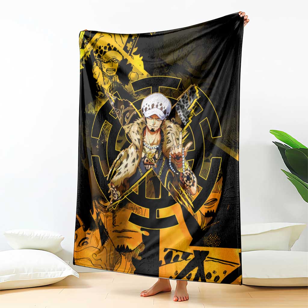 Trafalgar Law One Piece Yellow and Black Theme Blanket with Jolly Roger Symbol and Manga Panel Design - The Mazicc