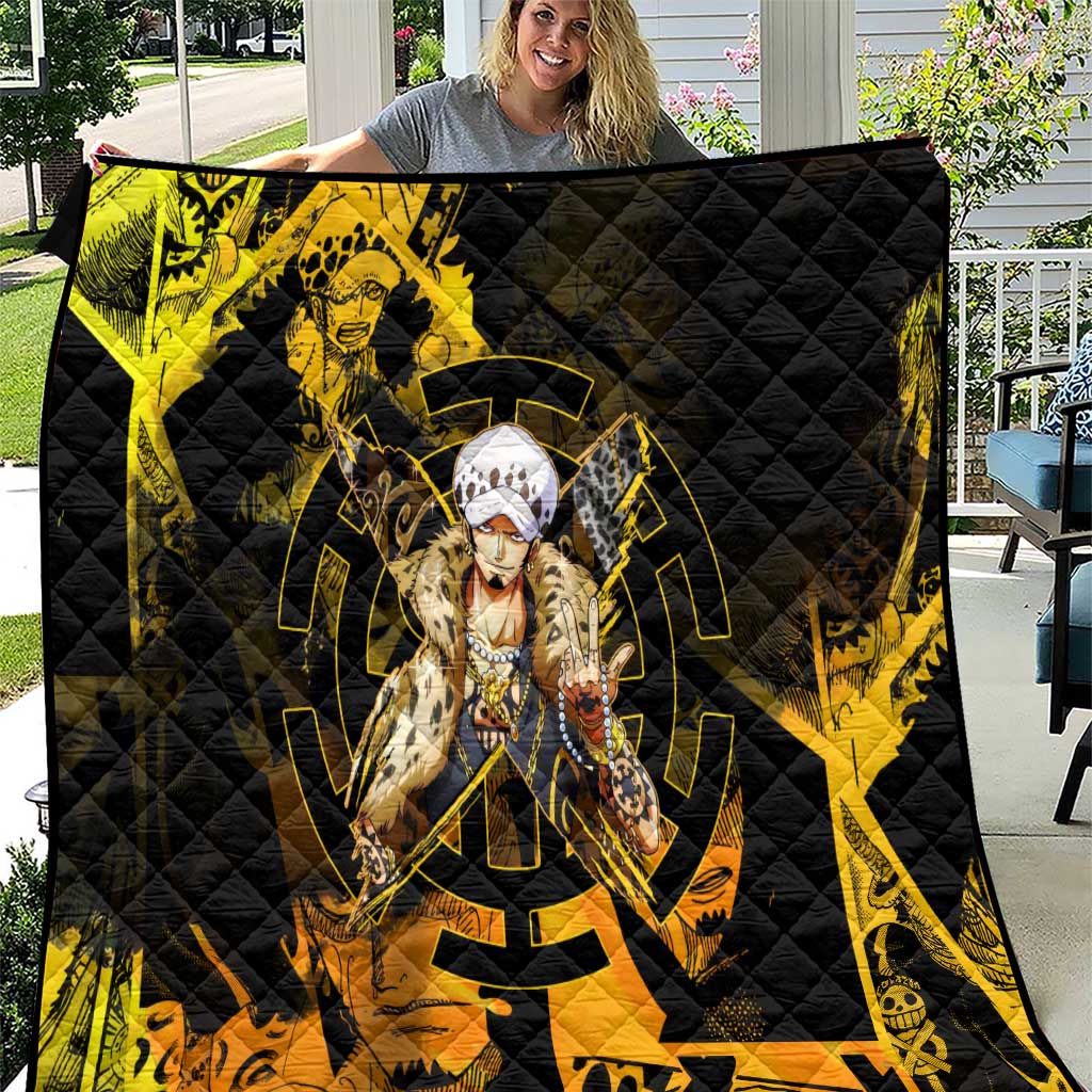 Trafalgar Law One Piece Yellow and Black Theme Quilt with Jolly Roger Symbol and Manga Panel Design - The Mazicc