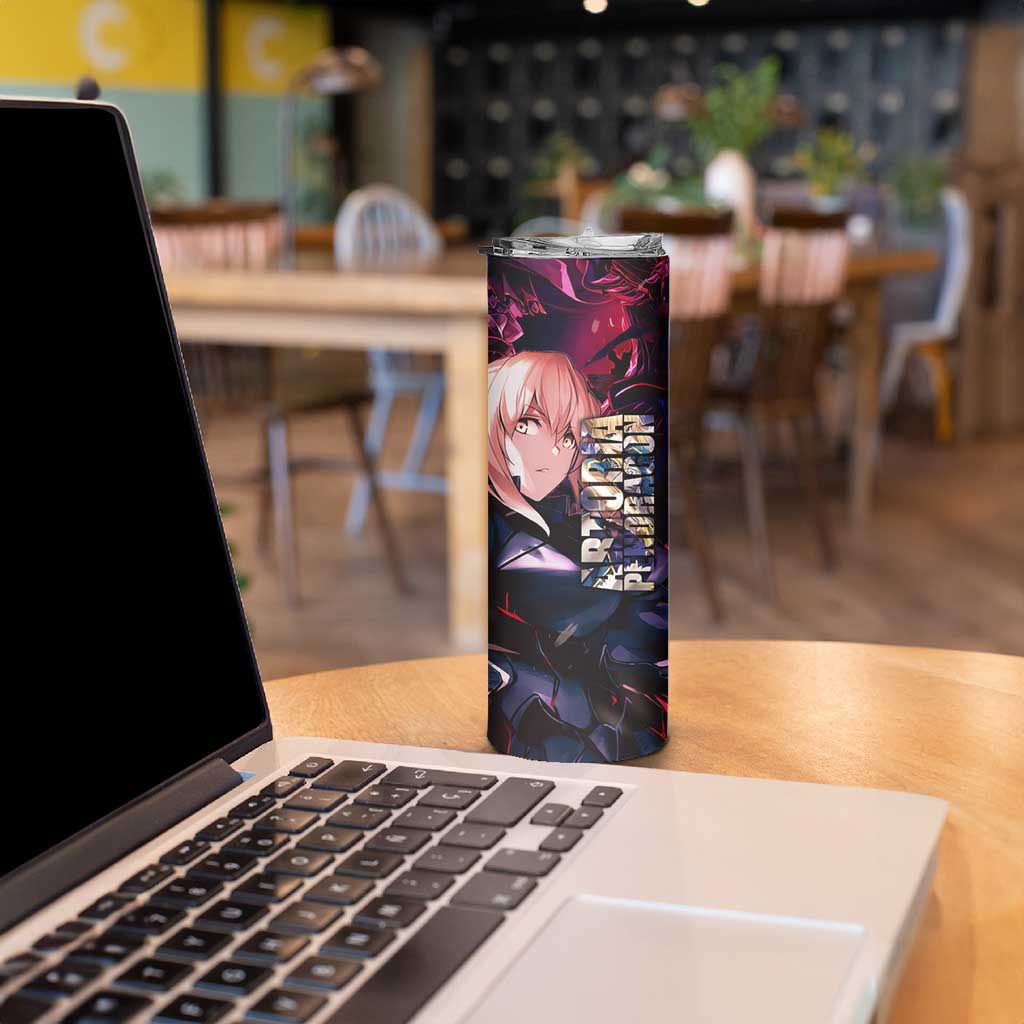 Saber Artoria Pendragon Dark Armor Theme Skinny Tumbler with Red and Purple Abstract Background Design - The Mazicc