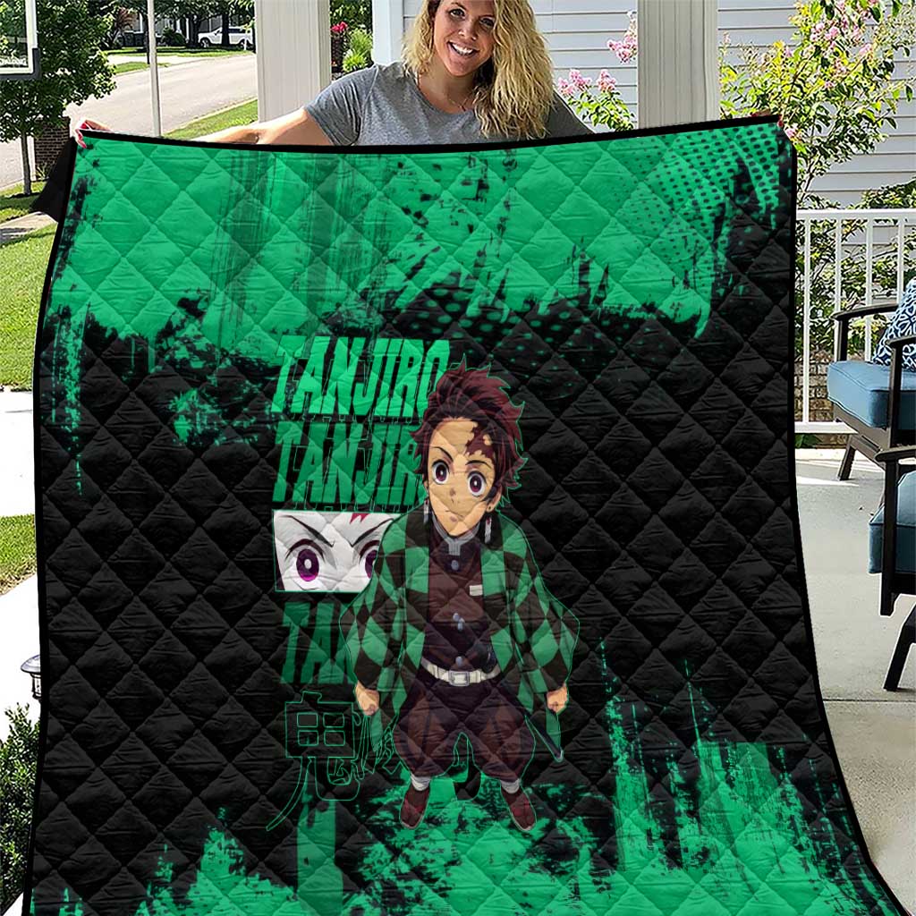 Tanjiro Kamado Demon Slayer Green Grunge Design Quilt with Determined Eyes and Classic Checkered Haori - The Mazicc