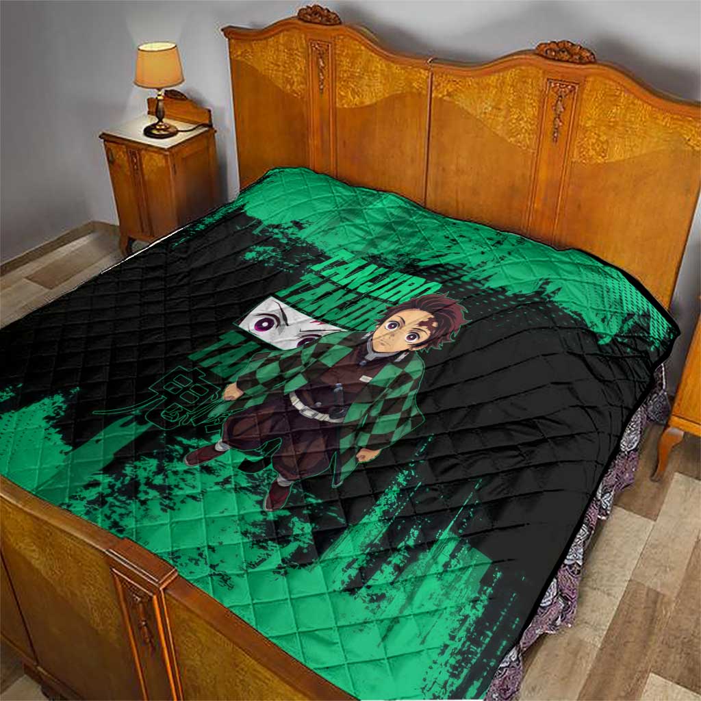Tanjiro Kamado Demon Slayer Green Grunge Design Quilt with Determined Eyes and Classic Checkered Haori - The Mazicc