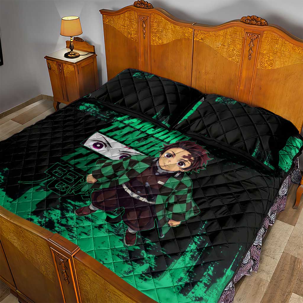 Tanjiro Kamado Demon Slayer Green Grunge Design Quilt Bed Set with Determined Eyes and Classic Checkered Haori - The Mazicc