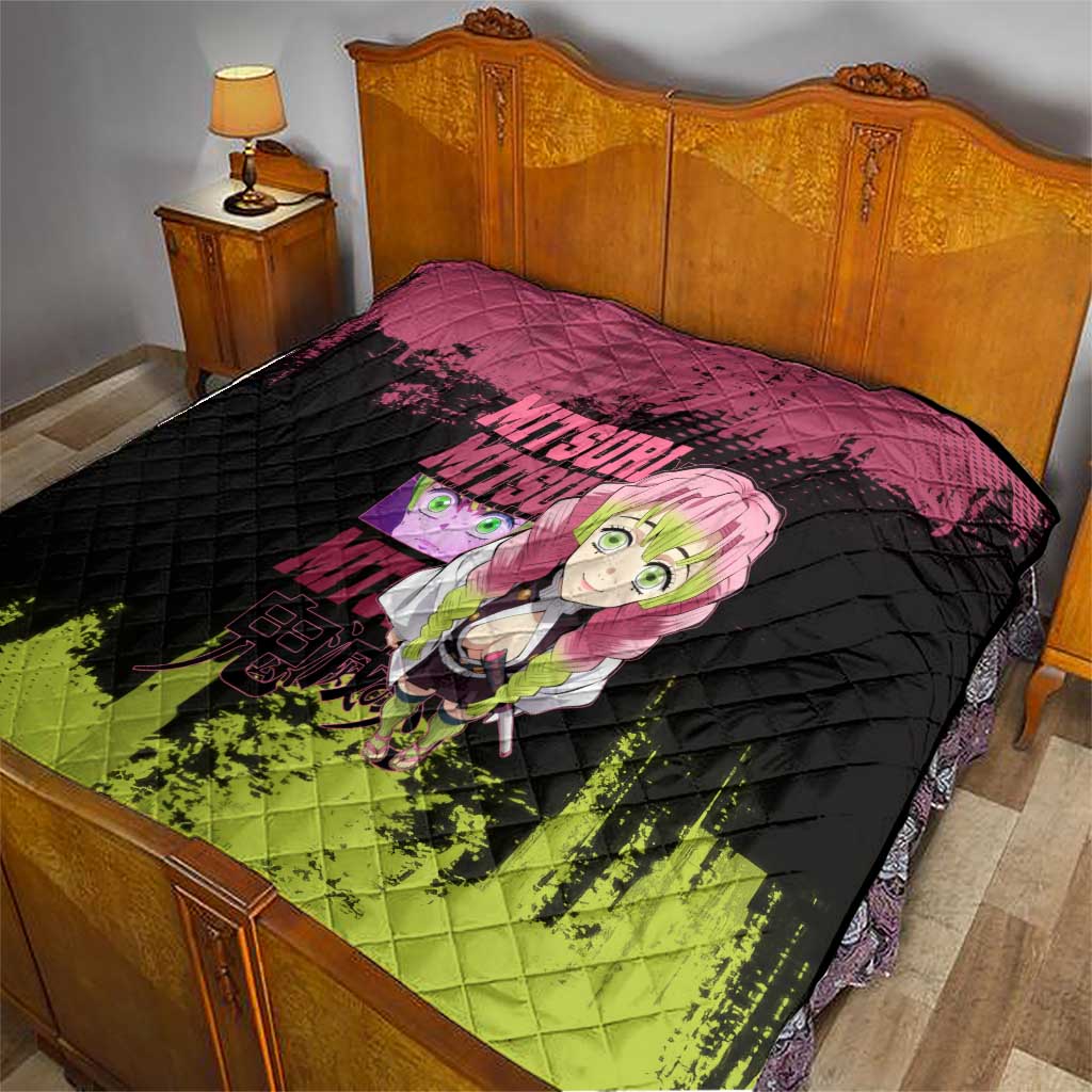 Mitsuri Kanroji Demon Slayer Pink and Green Grunge Design Quilt with Heart Eyes and Playful Pose - The Mazicc