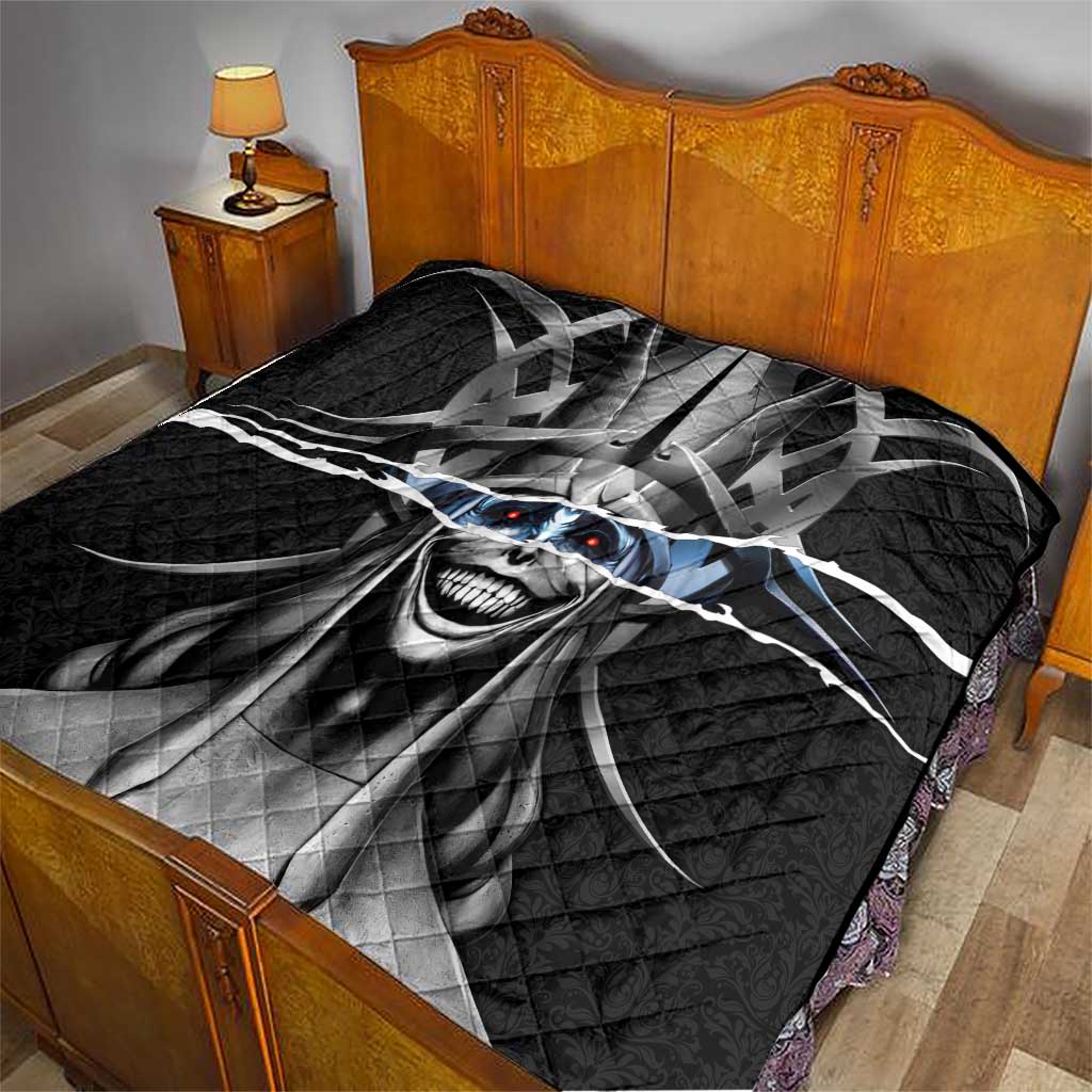 Statue of God Solo Leveling Quilt Dark Surreal Gothic Style