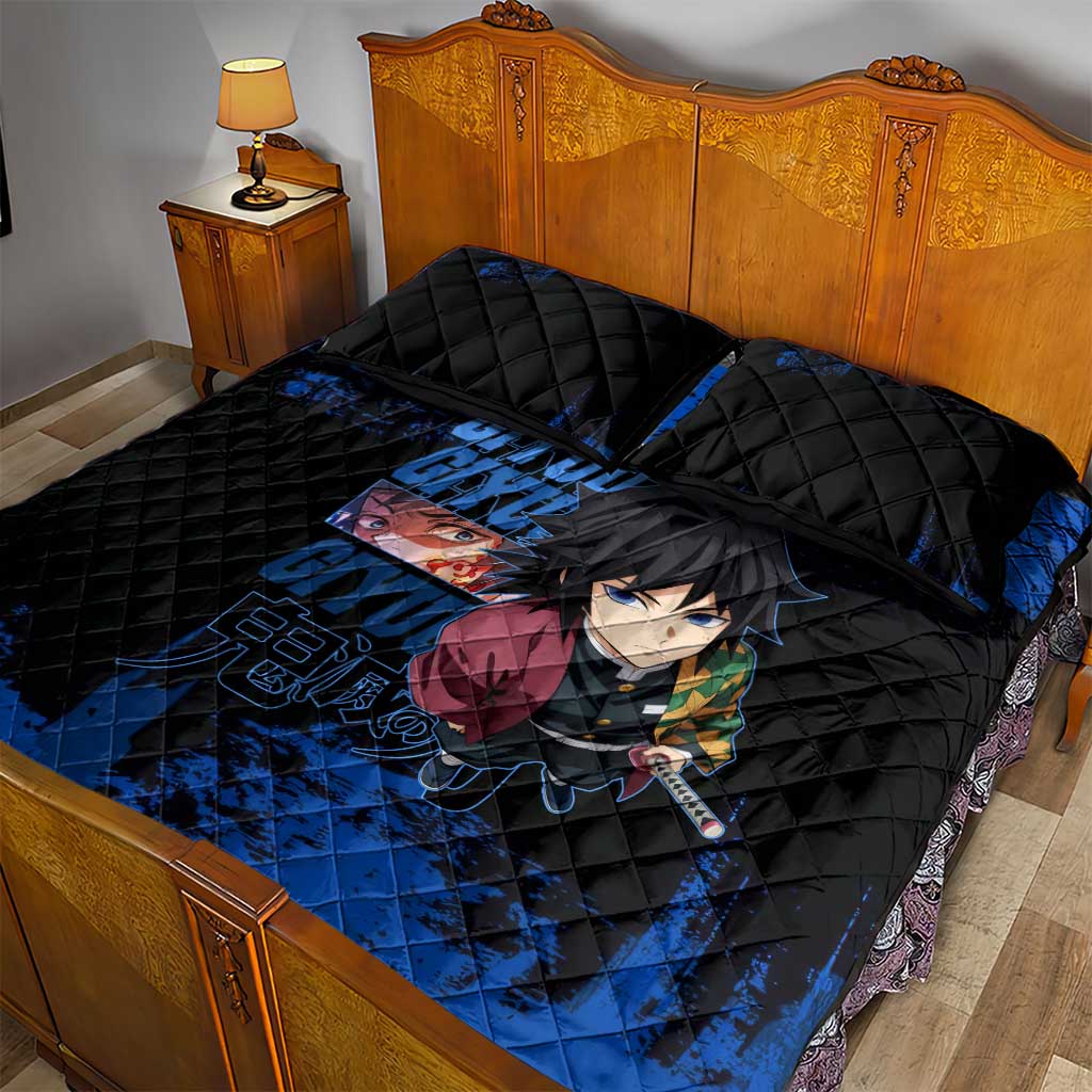 Giyu Tomioka Demon Slayer Blue Grunge Design Quilt Bed Set with Intense Eyes and Sword Stance - The Mazicc