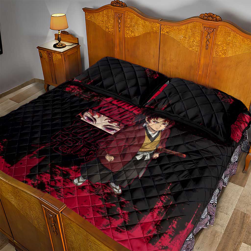 Yoriichi Tsugikuni Demon Slayer Red Grunge Design Quilt Bed Set with Intense Eyes and Sword Stance - The Mazicc