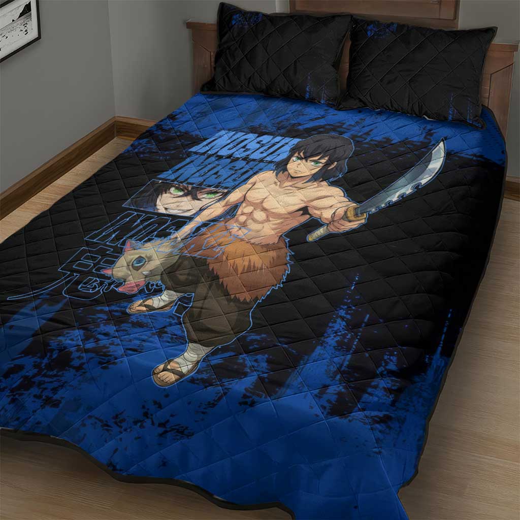 Inosuke Hashibira Demon Slayer Blue Grunge Design Quilt Bed Set with Boar Mask and Dual Sword Pose - The Mazicc