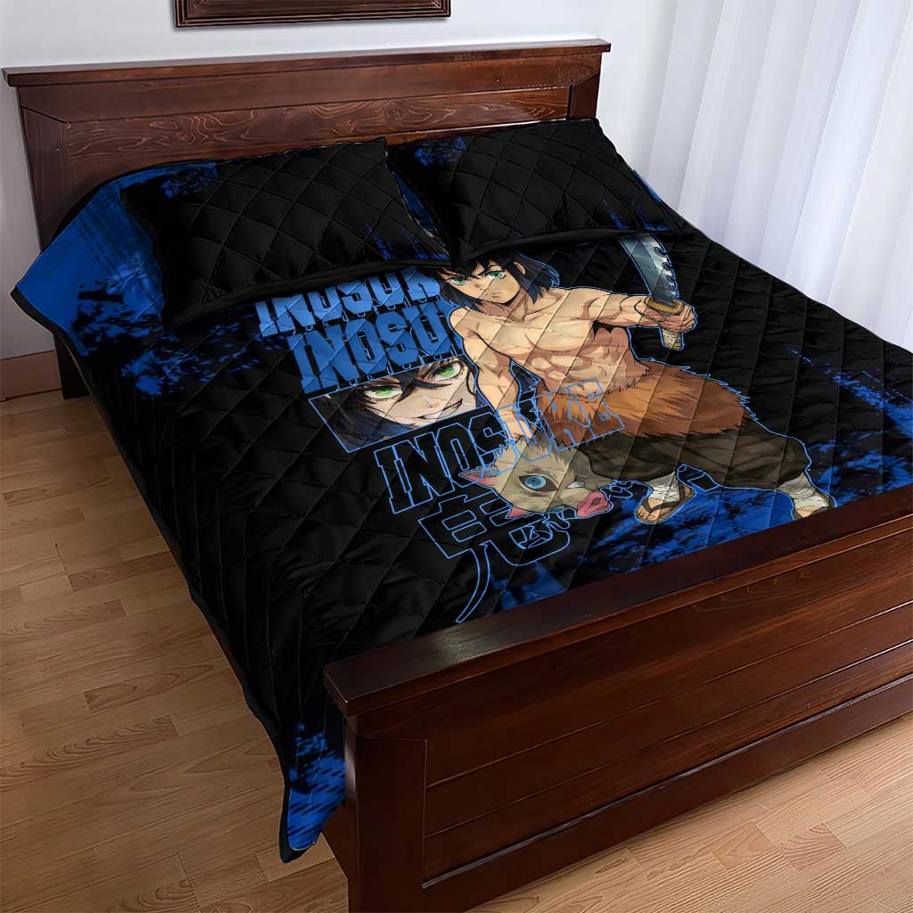 Inosuke Hashibira Demon Slayer Blue Grunge Design Quilt Bed Set with Boar Mask and Dual Sword Pose - The Mazicc