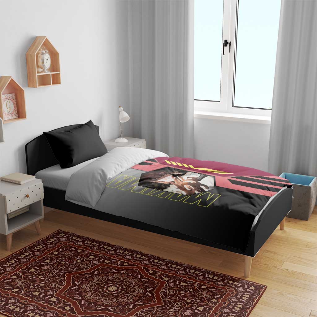 Makima from Chainsaw Man Bedding Set with Cool Posing and Character Design - The Mazicc