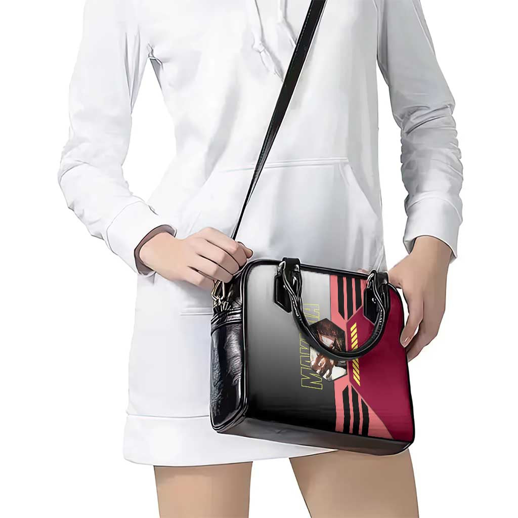 Makima from Chainsaw Man Shoulder Handbag with Cool Posing and Character Design - The Mazicc
