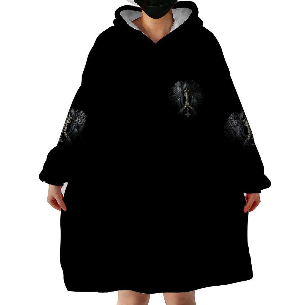 i-hate-it-when-the-voices-in-my-head-skull-wearable-blanket-hoodie