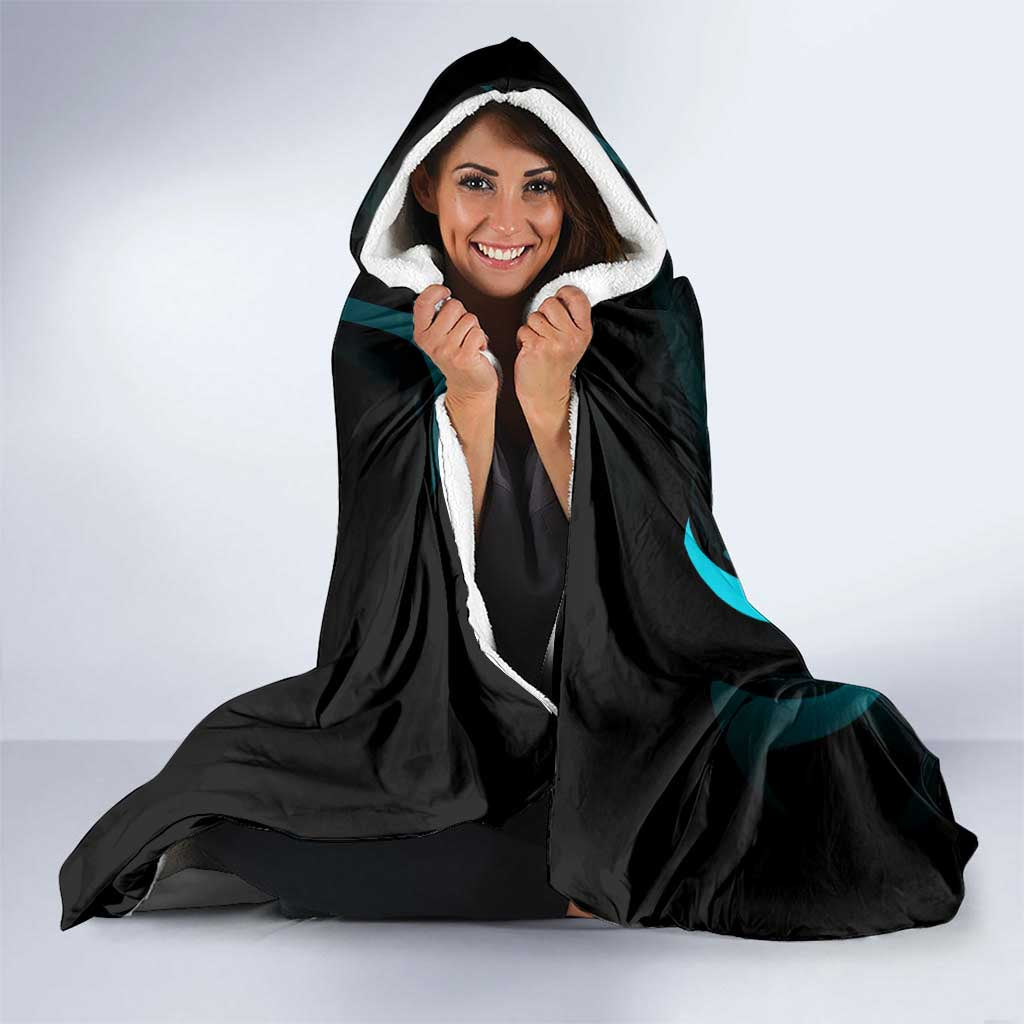 Rukia Kuchiki Bleach Anime Black and Teal Theme Hooded Blanket with Zanpakuto Pose and Japanese Quote Design - The Mazicc