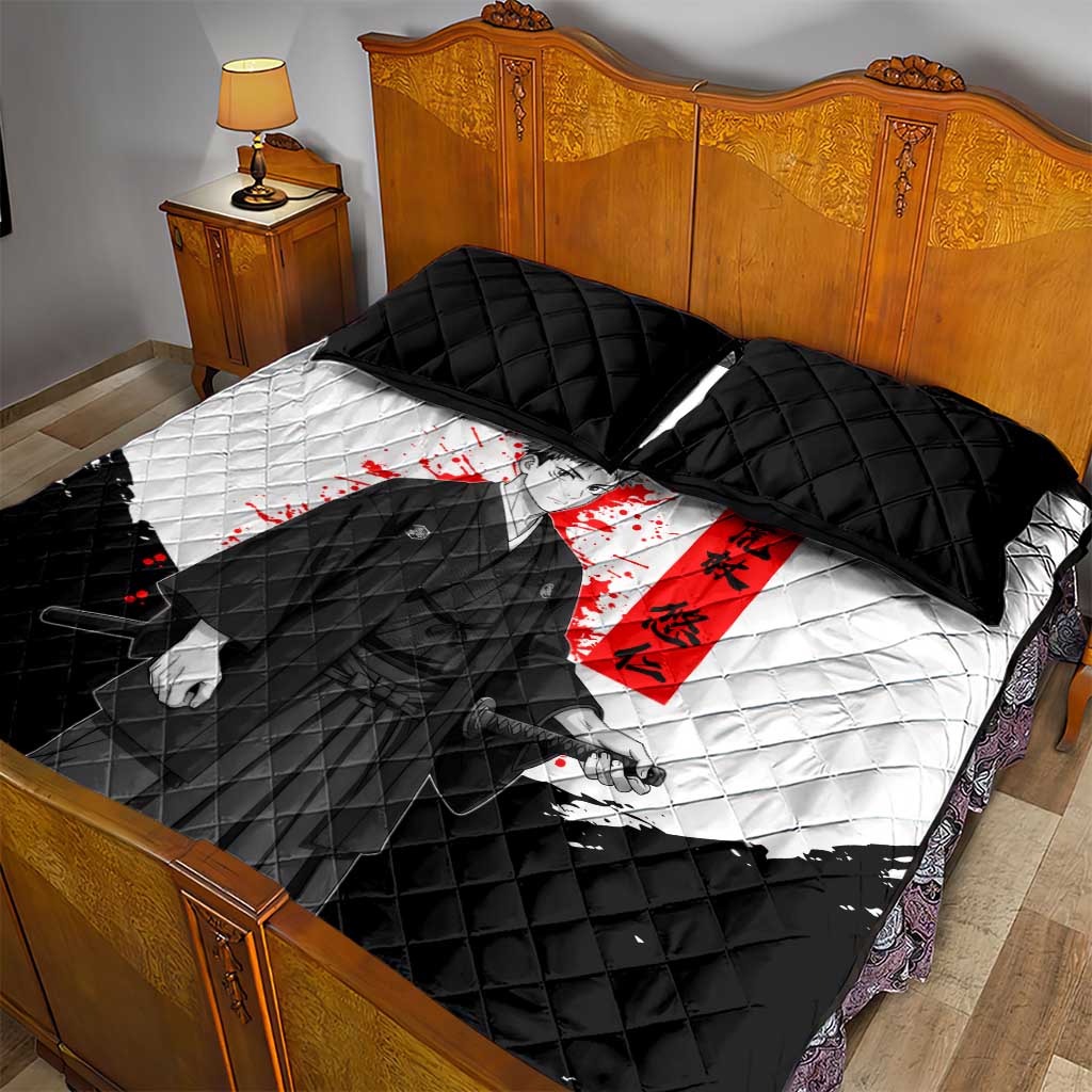 Yuji Itadori Jujutsu Kaisen Samurai Design Quilt Bed Set with Katana, Red Kanji Elements and Oni Mask Graphic - The Mazicc